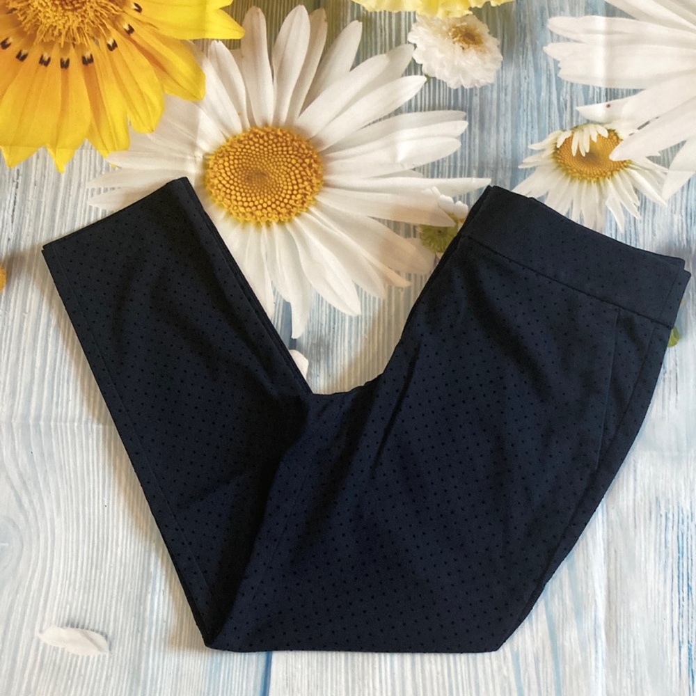 Loft marissa skinny pants size 6p dark navy print with pin dot print.